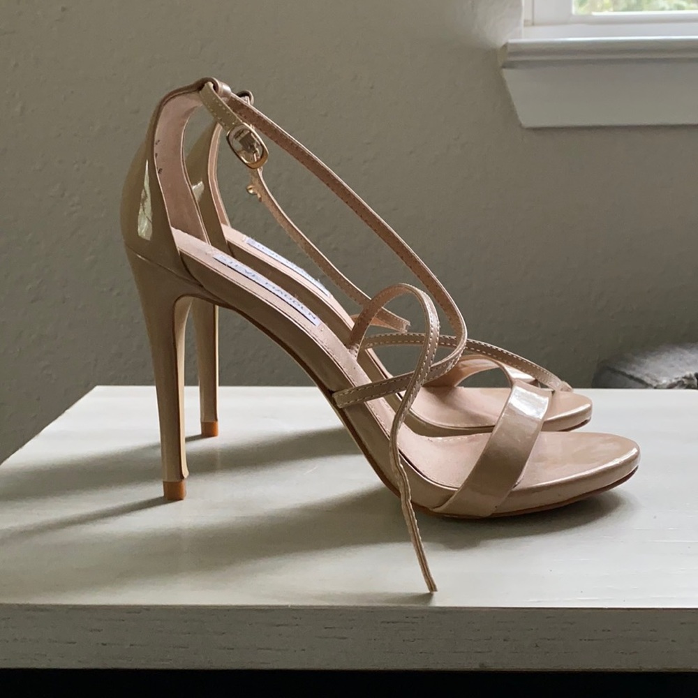 Steve Madden nude heels